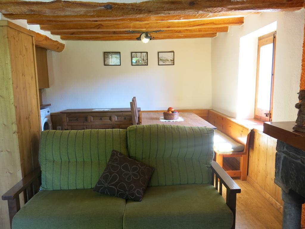 Apartamentos Rurales Les Barnedes Molló Exterior foto